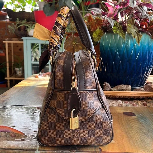 LV bag - Picture 2 of 8